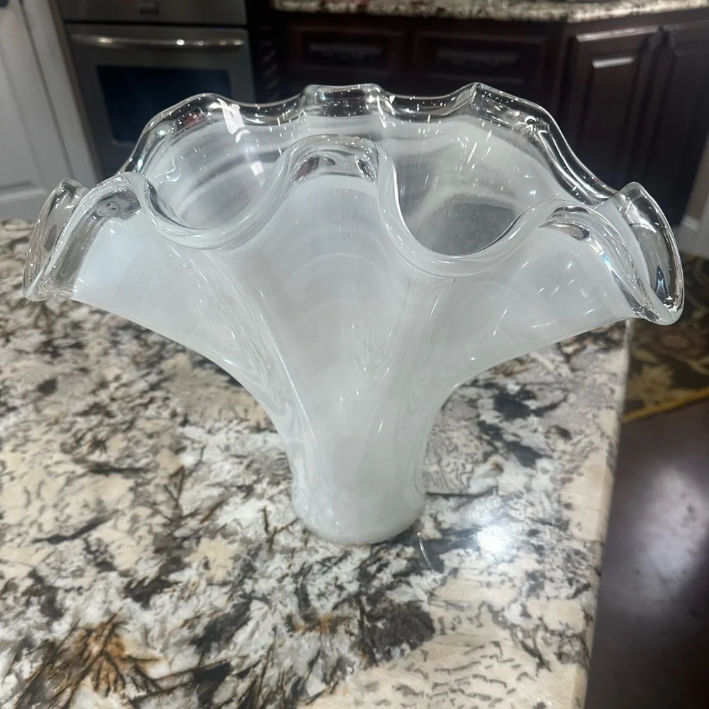 Tammoro Home Murano Art Glass Hand Blown Mid-Century Modern White Swirled Vase